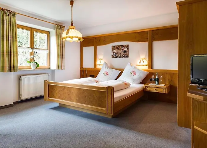 Bachtelmühle Gasthof 4*